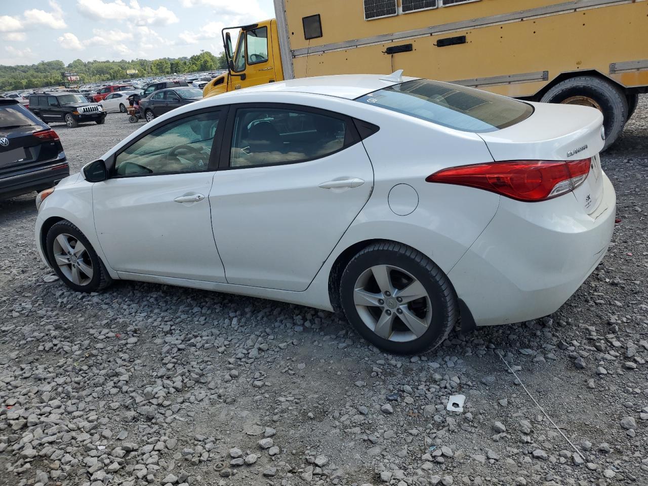 2013 Hyundai Elantra Gls - Фото 2