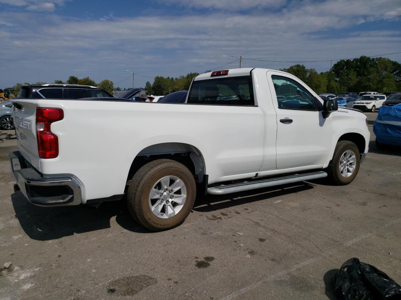 2024 Chevrolet Silverado C1500 - Фото 3
