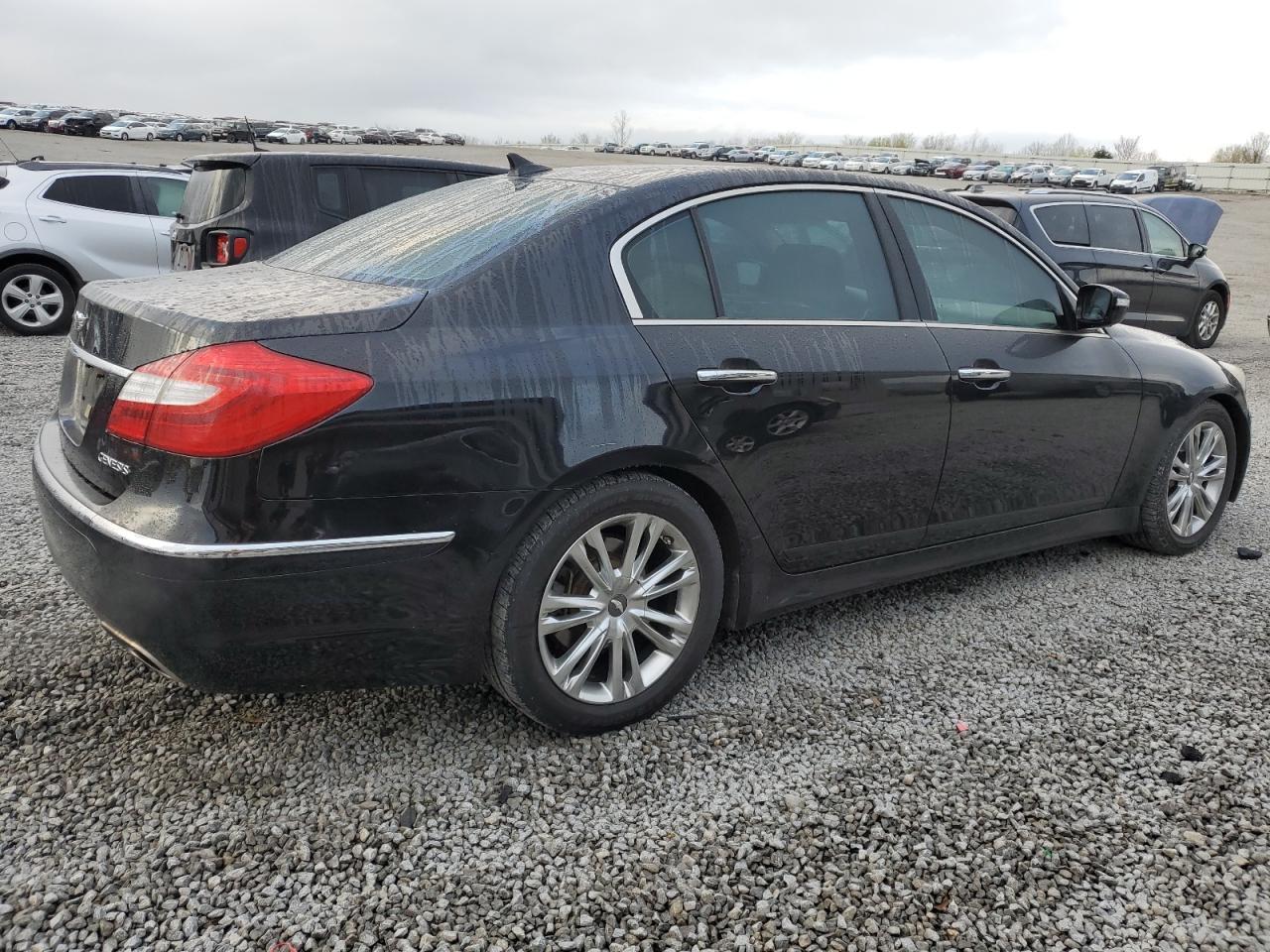 2012 Hyundai Genesis 3.8L - Фото 3