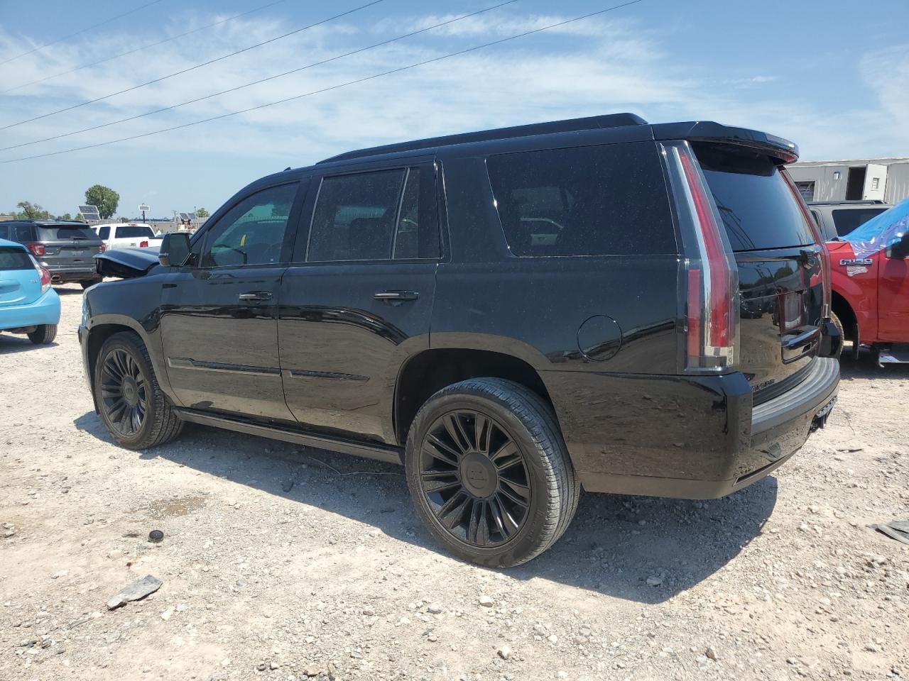 2019 Cadillac Escalade Platinum - Image 2