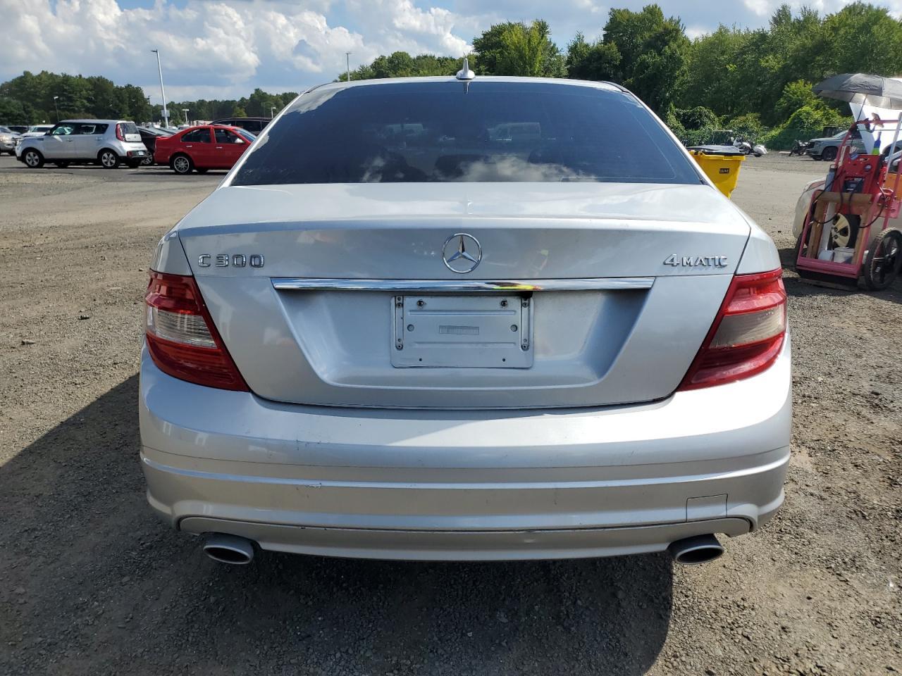 2010 Mercedes-Benz C 300 4Matic - Фото 6