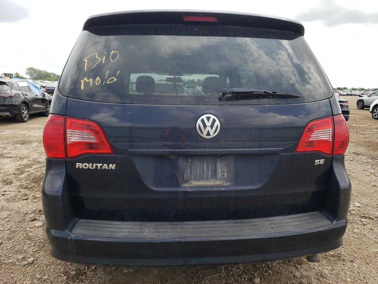 2011 Volkswagen Routan Se - Фото 6