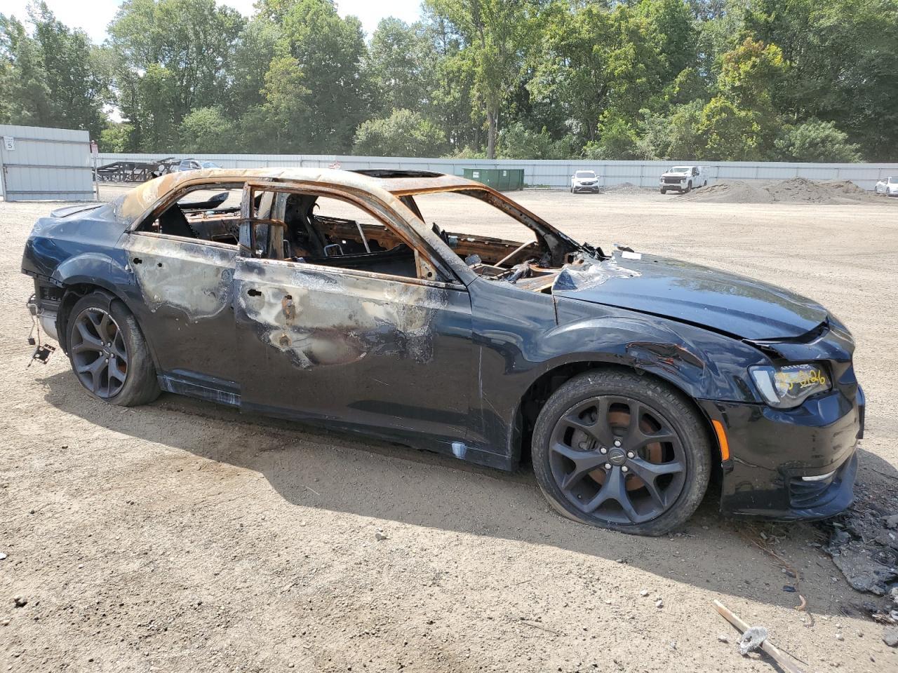 2021 Chrysler 300 S - Фото 4