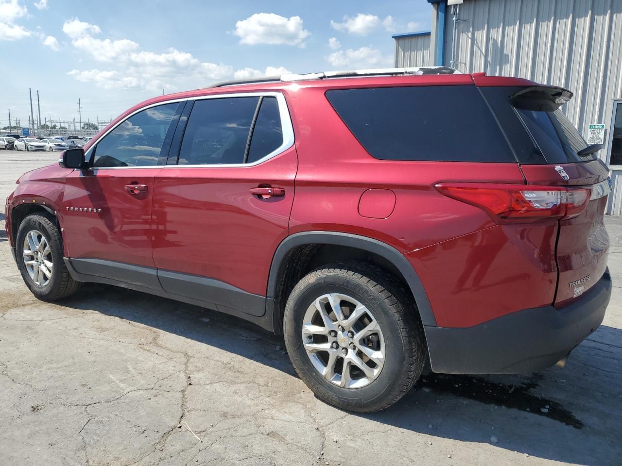 2018 Chevrolet Traverse Lt - Фото 2