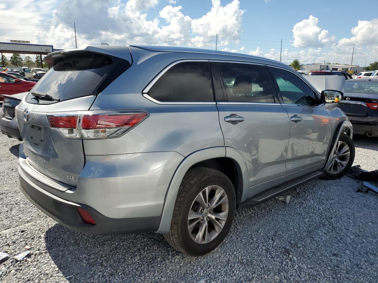 2015 Toyota Highlander Xle - Фото 3