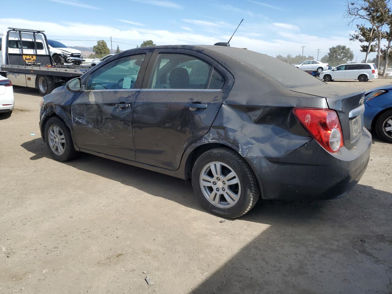 2016 Chevrolet Sonic Lt - Фото 2
