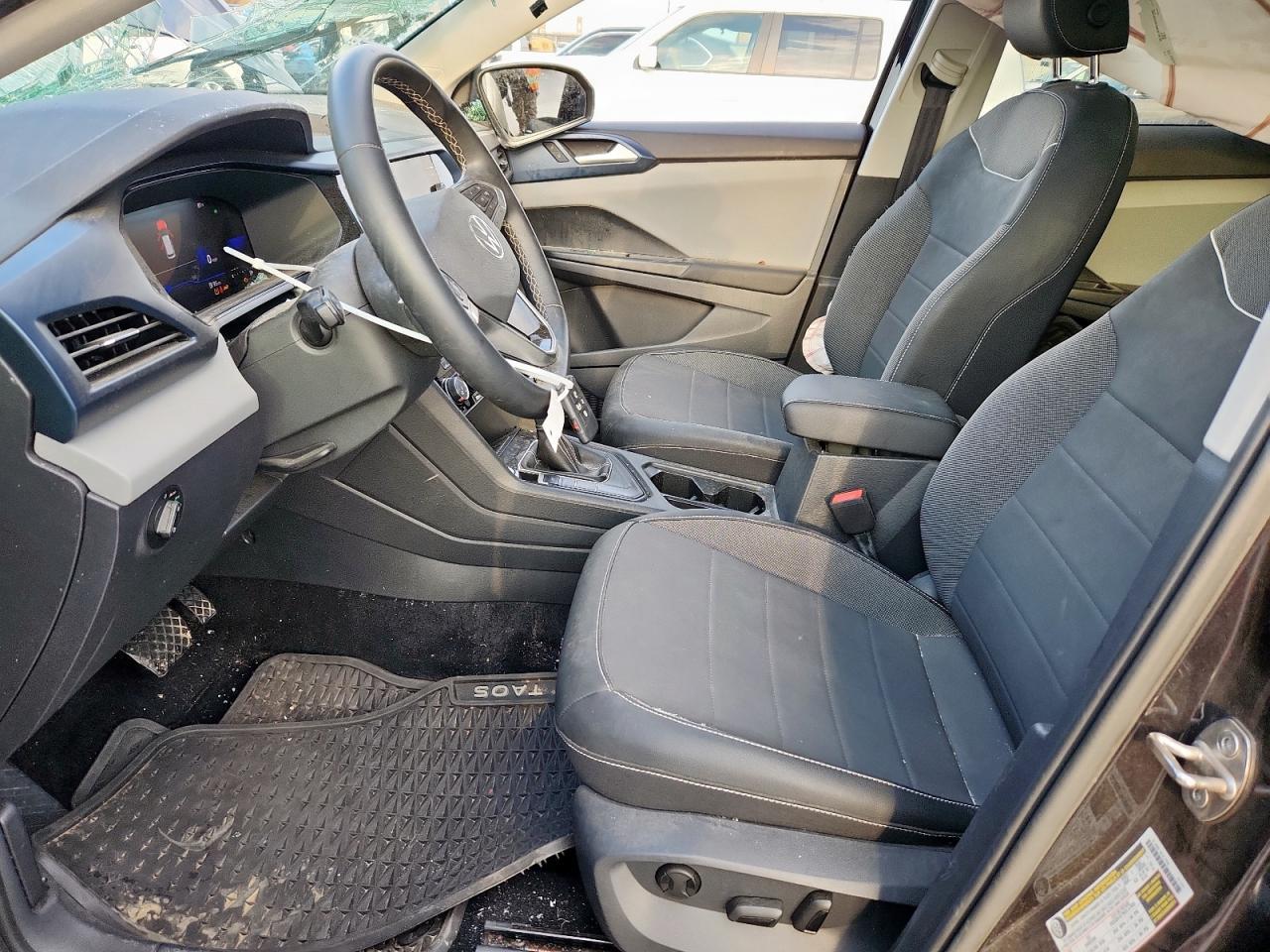 2023 Volkswagen Taos Se - Image 7