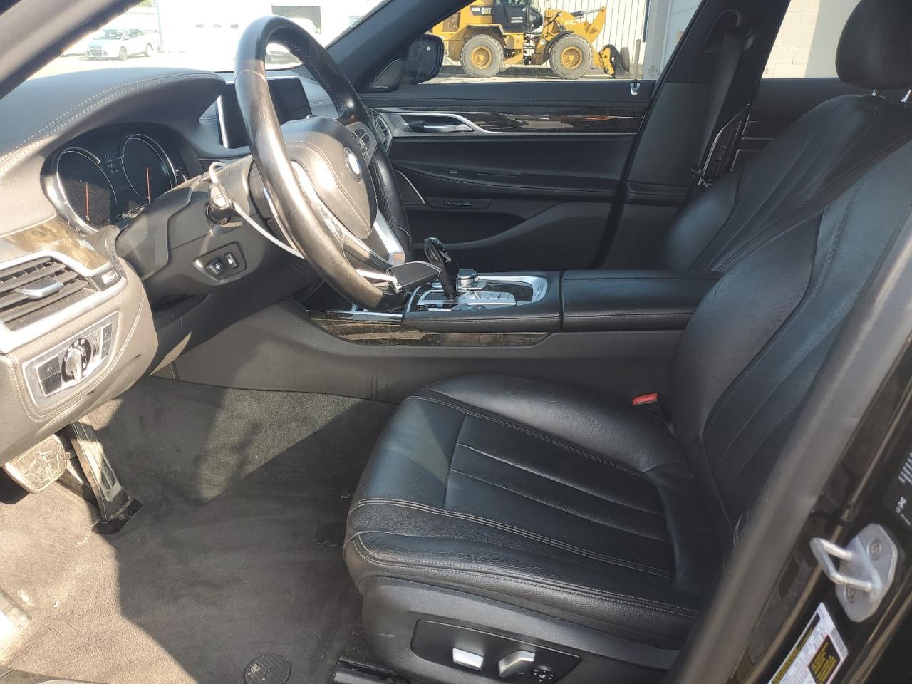 2019 BMW 740 Xi - Image 7