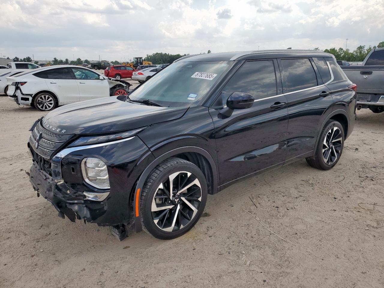 2022 Mitsubishi Outlander Sel