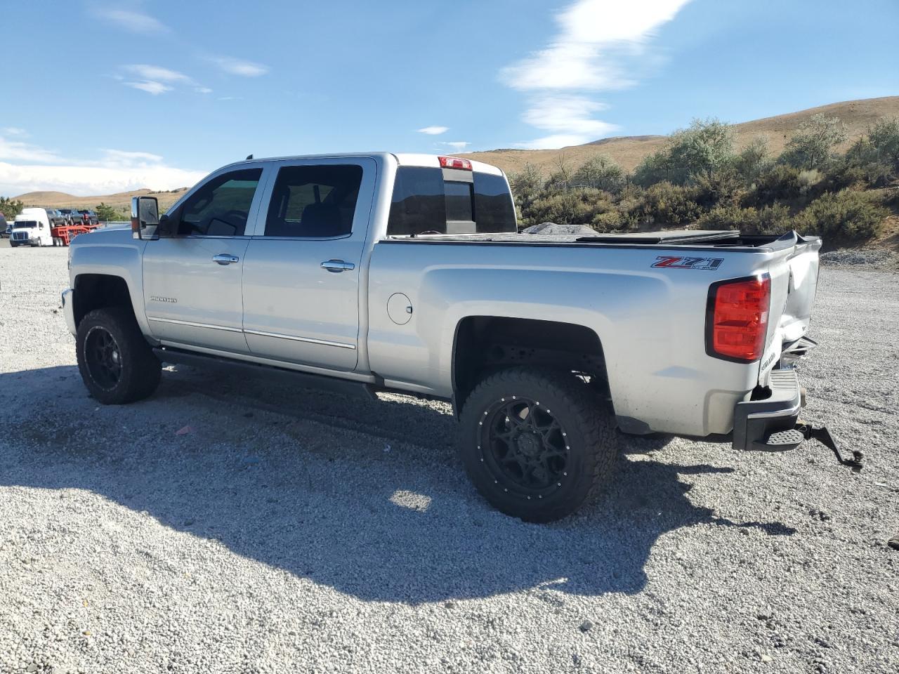 2016 Chevrolet Silverado K2500 Heavy Duty Ltz - Фото 2