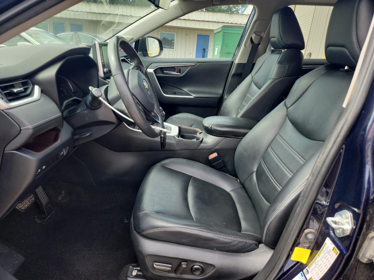 2020 Toyota Rav4 Limited - Image 7