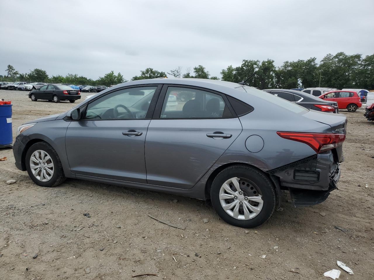 2019 Hyundai Accent Se - Image 2