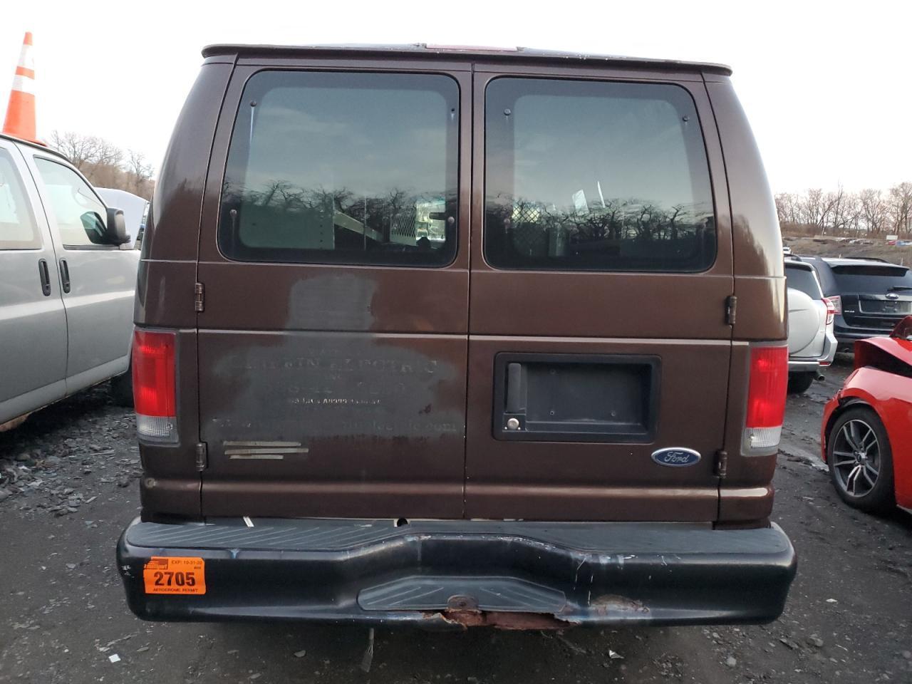 2008 Ford Econoline E350 Super Duty Van - Image 6