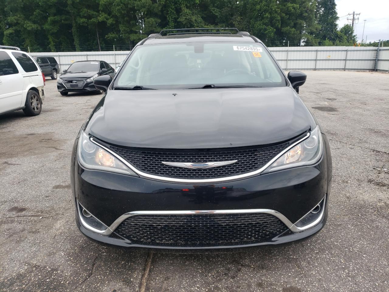 2017 Chrysler Pacifica Touring L - Фото 5