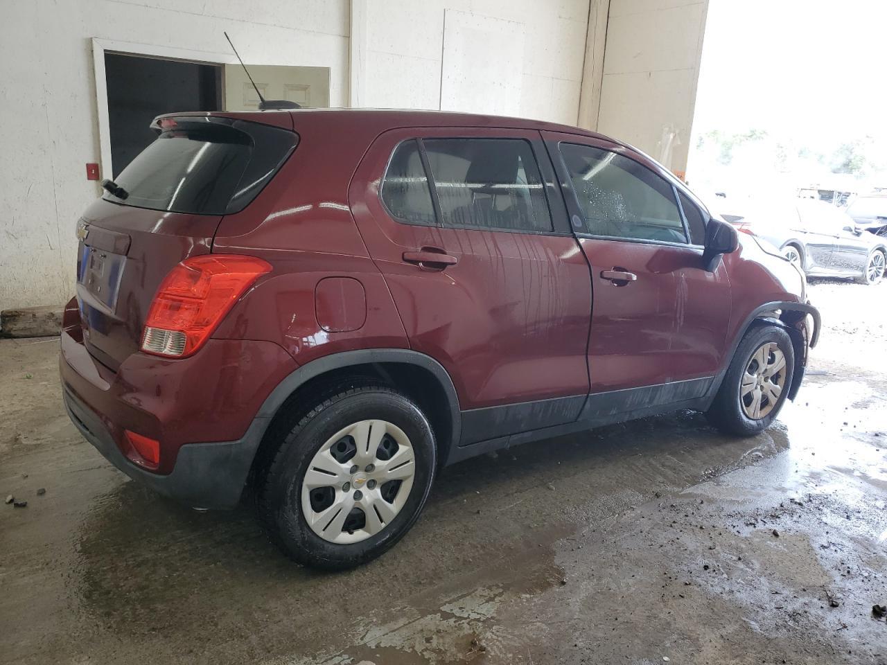 2017 Chevrolet Trax Ls - Image 3