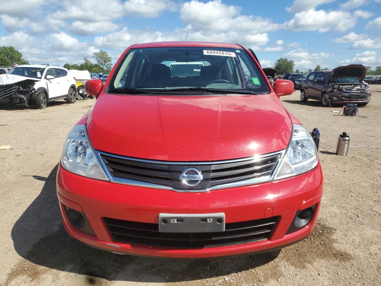 2011 Nissan Versa S - Фото 5