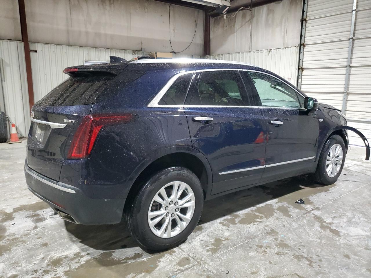 2022 Cadillac Xt5 Luxury - Image 3