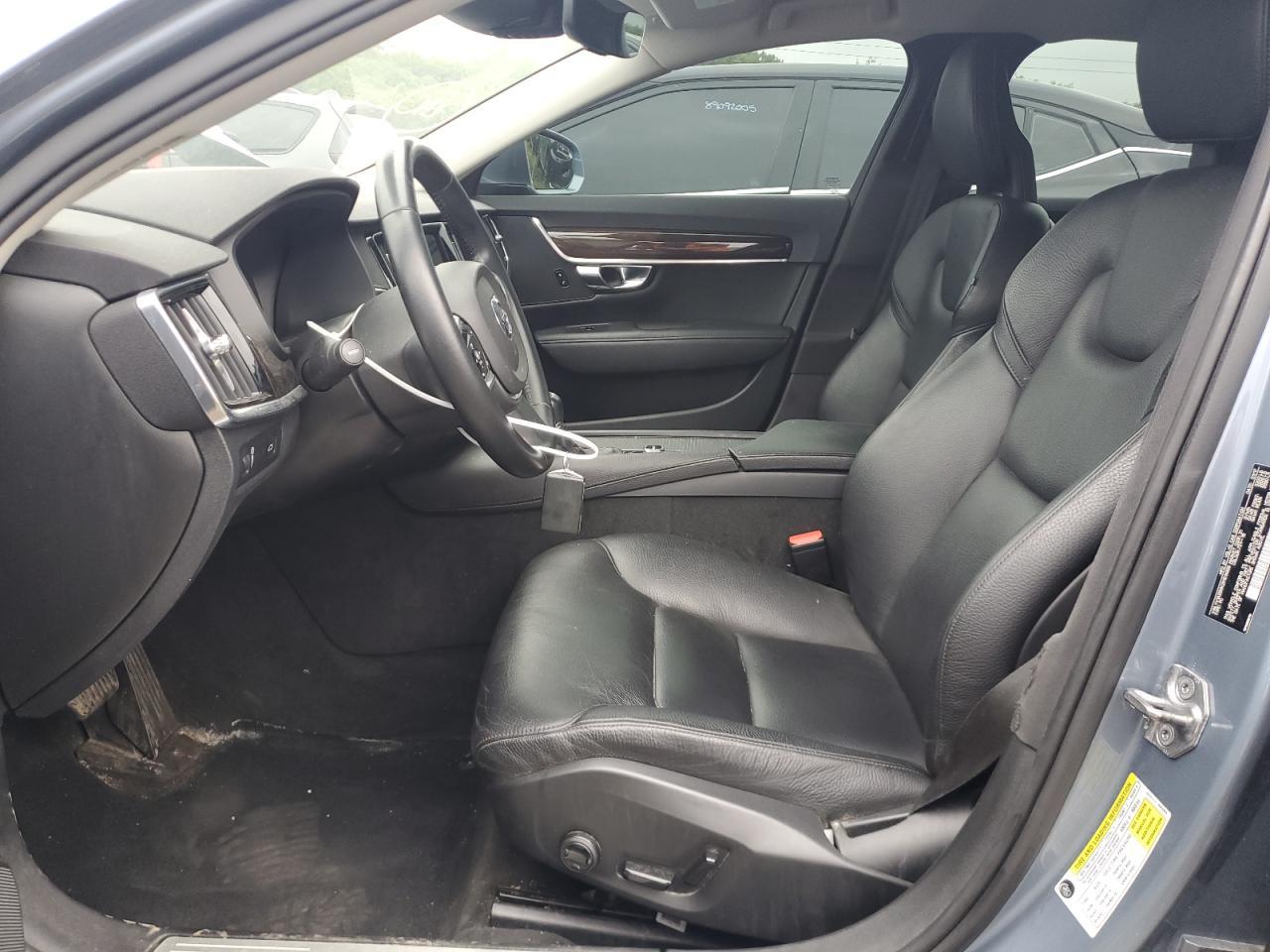 2017 Volvo S90 T6 Momentum - Фото 7