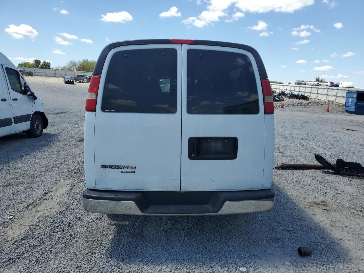 2013 Chevrolet Express G3500 - Фото 6