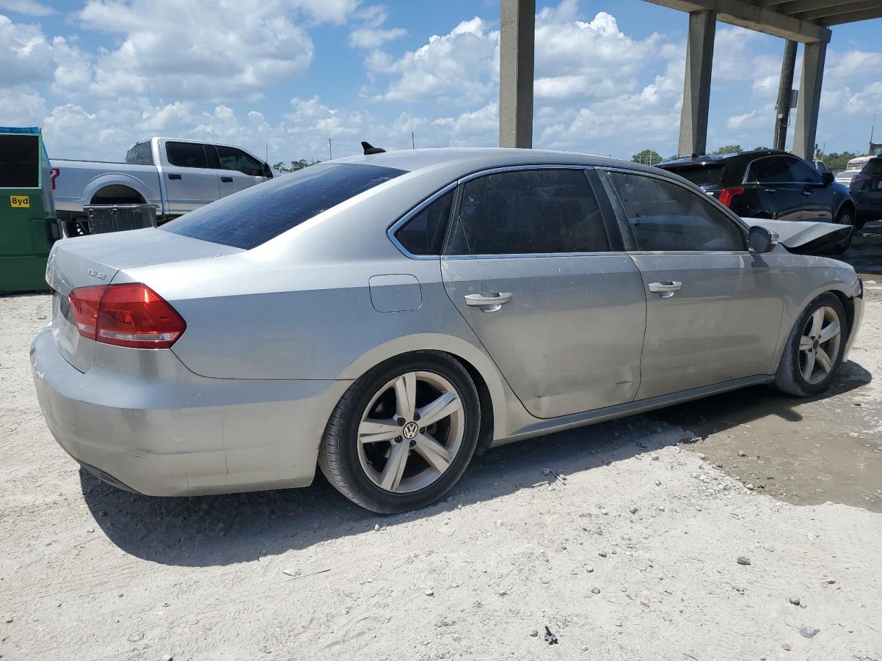 2014 Volkswagen Passat Se - Image 3