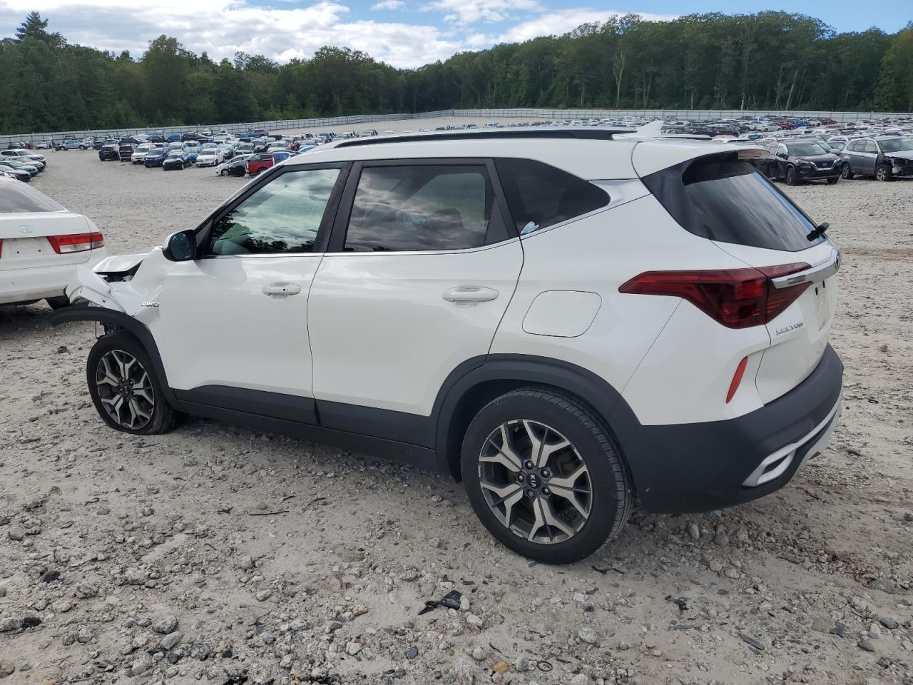 2021 Kia Seltos Ex - Image 2