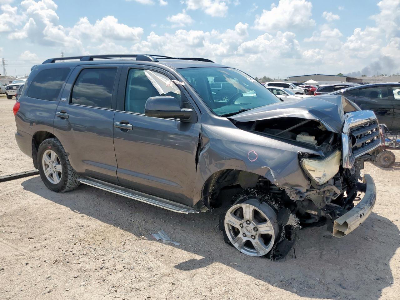 2016 Toyota Sequoia Sr5 - Фото 4