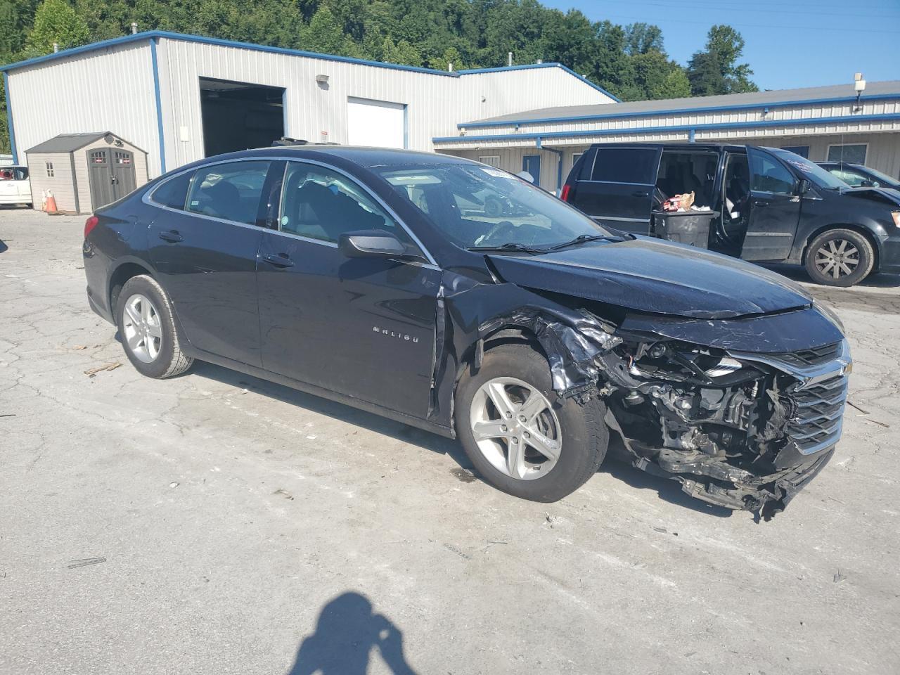 2023 Chevrolet Malibu Lt - Фото 4