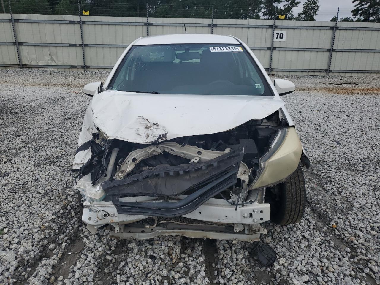 2014 Toyota Yaris - Image 5