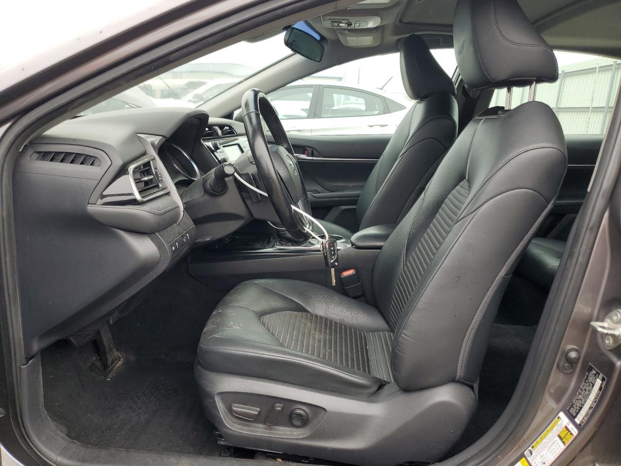 2019 Toyota Camry L - Image 7