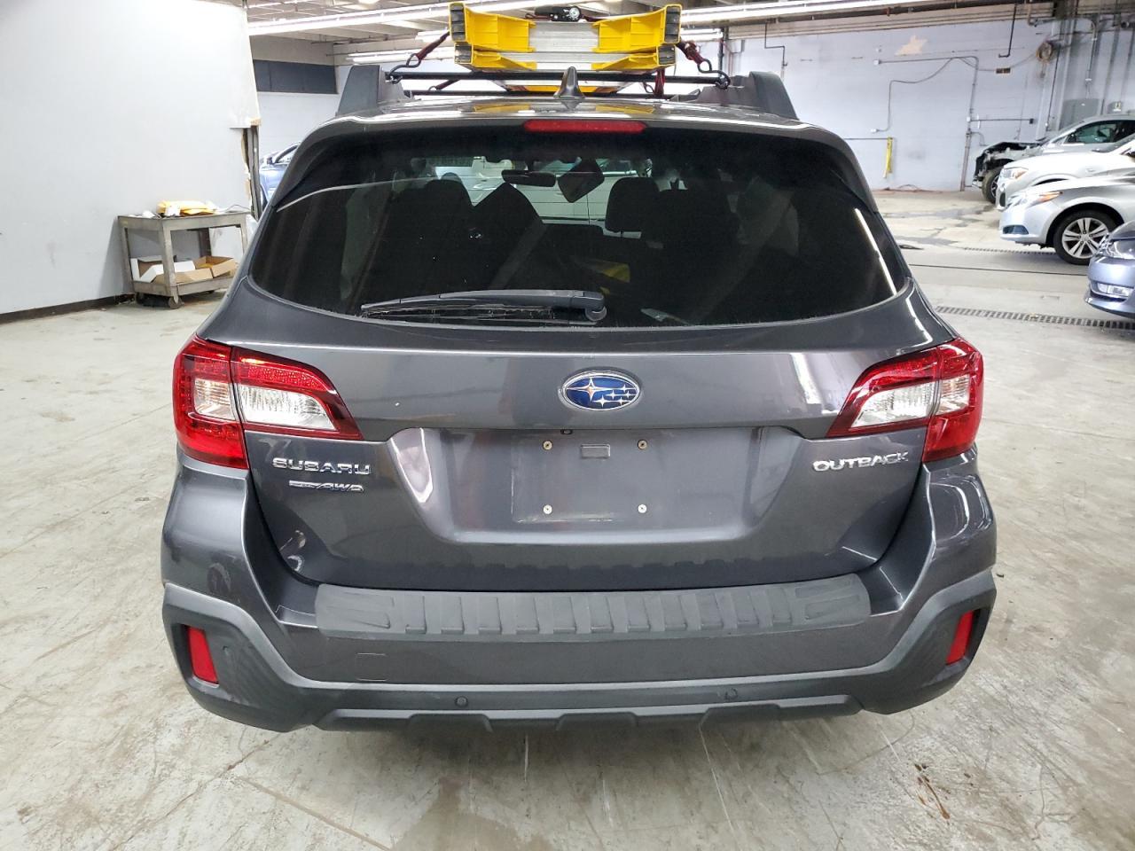 2018 Subaru Outback 2.5I Limited - Image 6