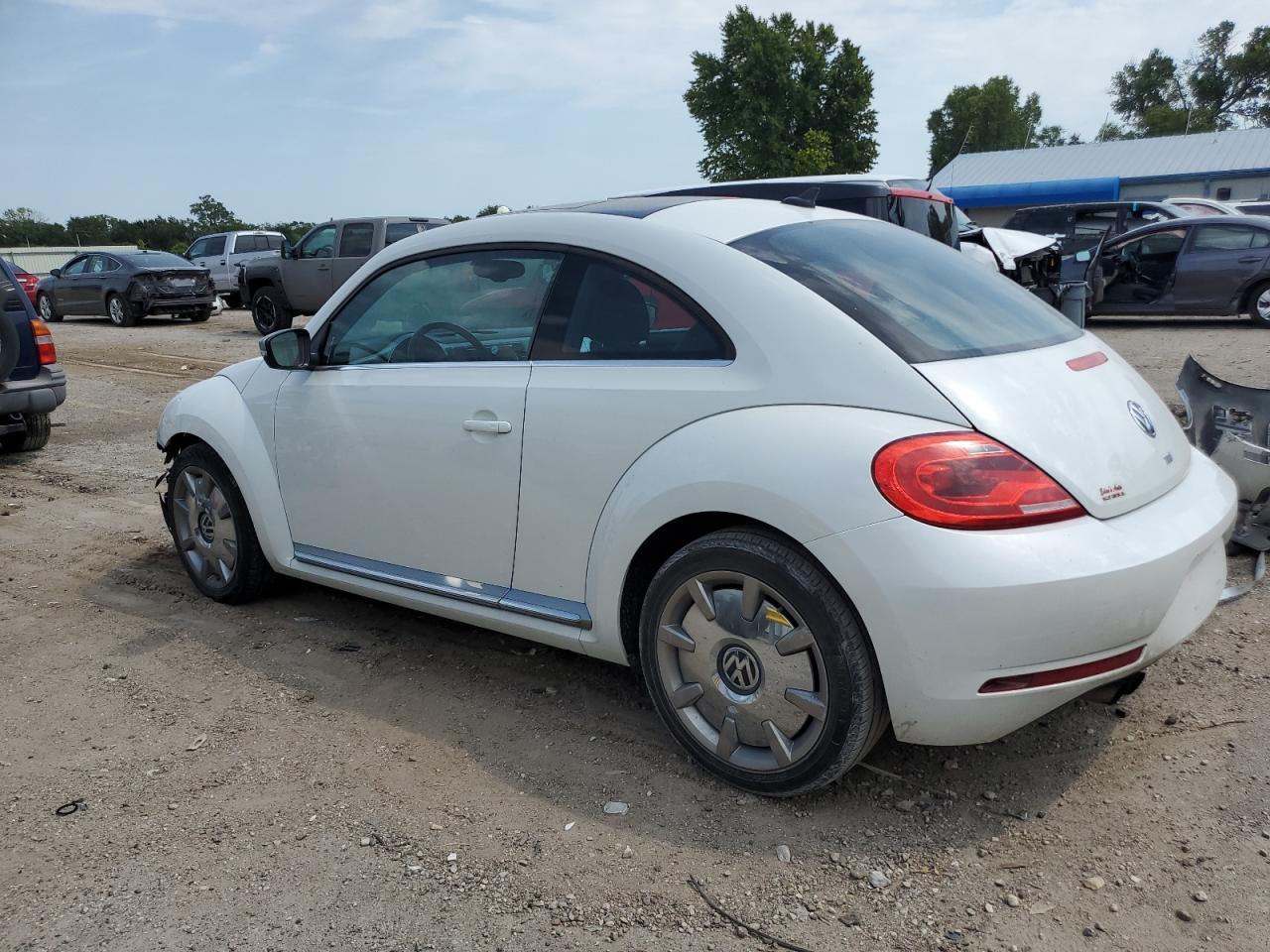 2014 Volkswagen Beetle - Image 2
