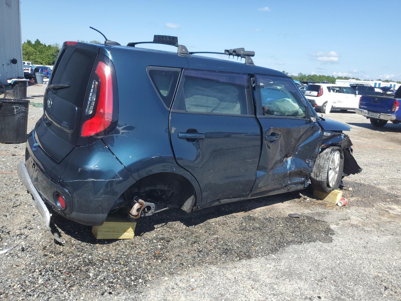2017 Kia Soul + - Image 3