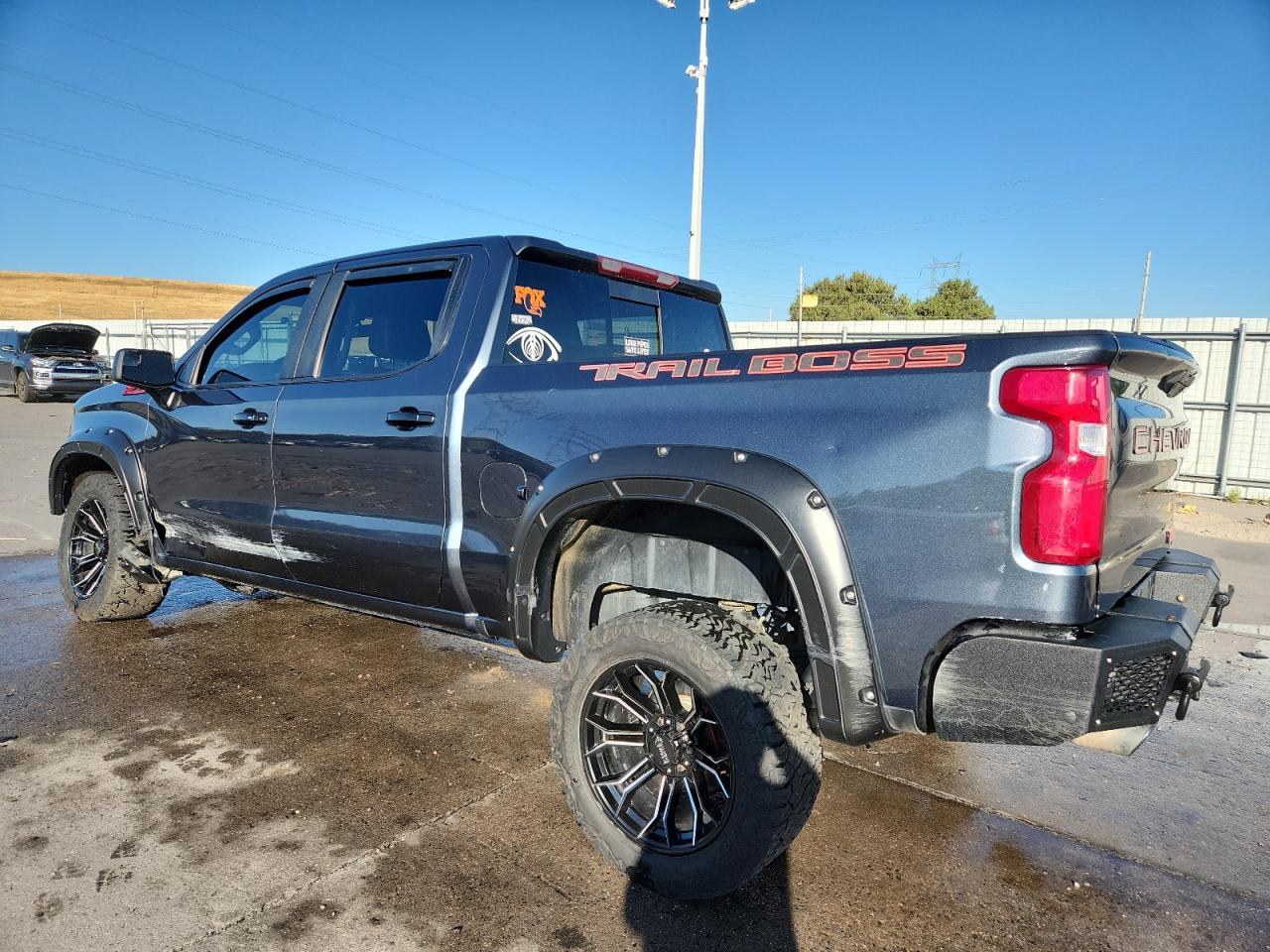 2020 Chevrolet Silverado K1500 Lt Trail Boss - Фото 2
