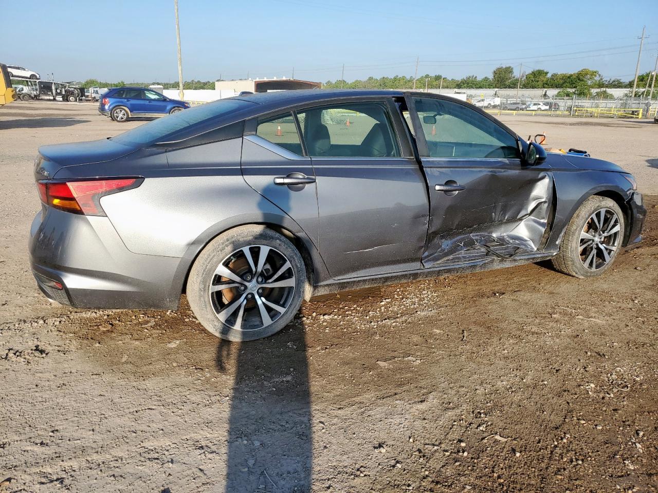 2019 Nissan Altima Sr - Фото 3