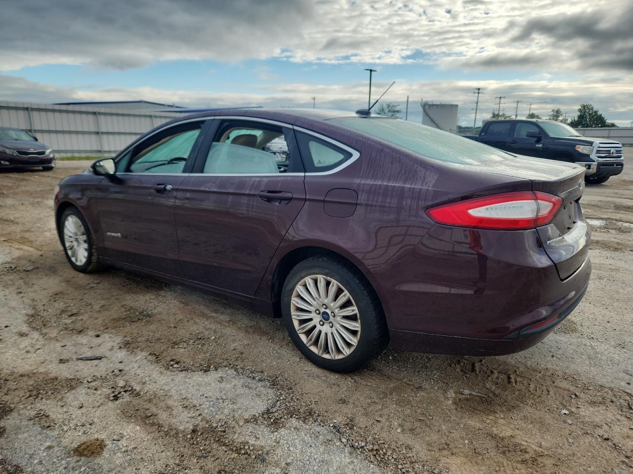 2013 Ford Fusion Se Hybrid - Фото 2