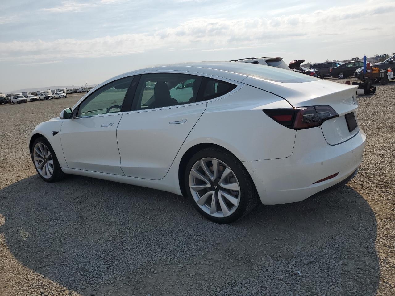 2019 Tesla Model 3 - Фото 2