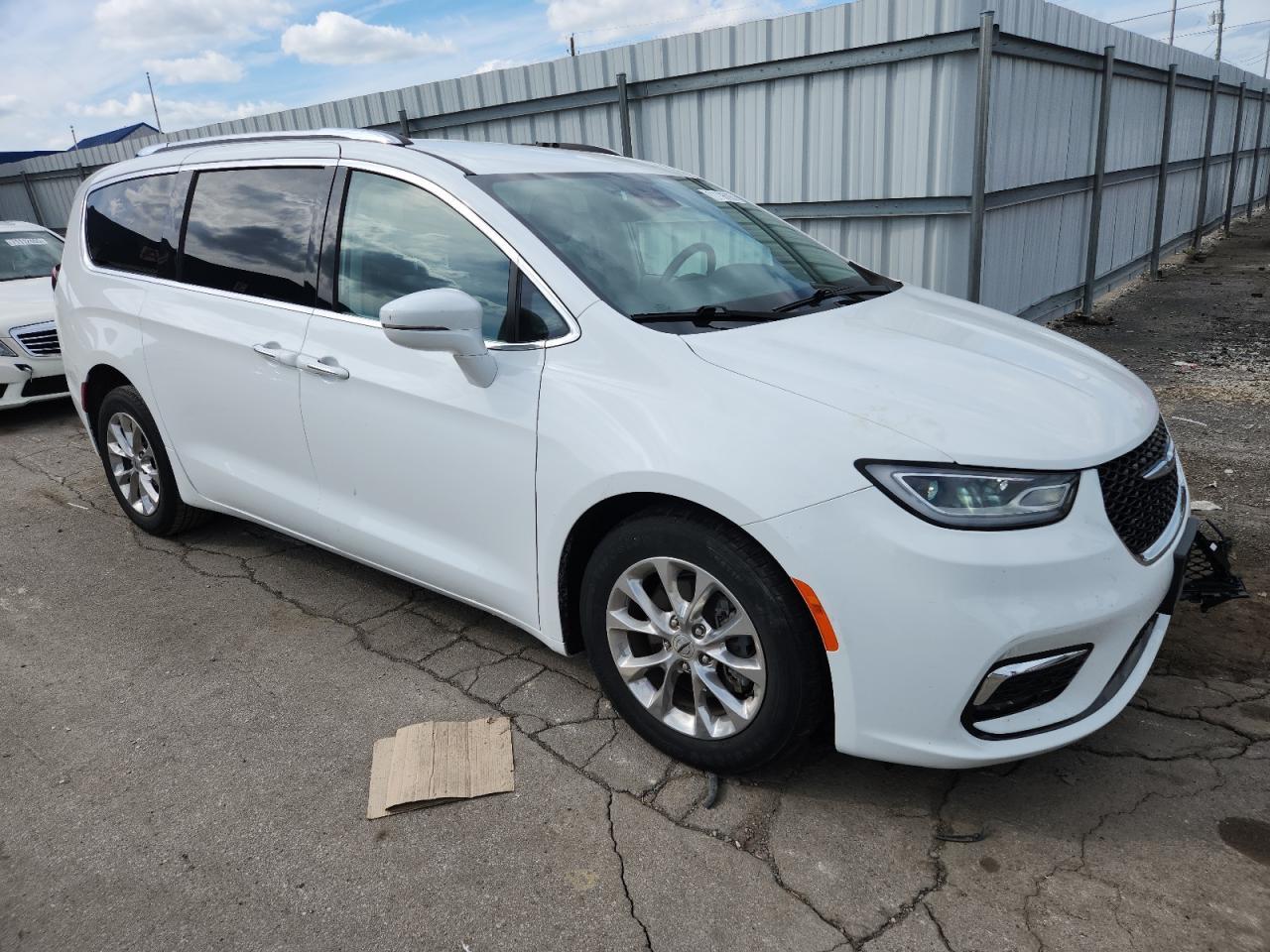 2021 Chrysler Pacifica Touring L - Фото 4