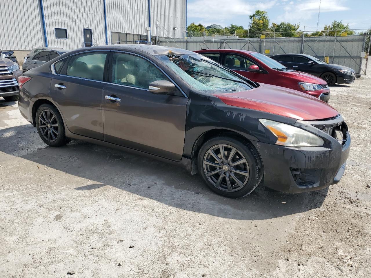 2015 Nissan Altima - Image 4