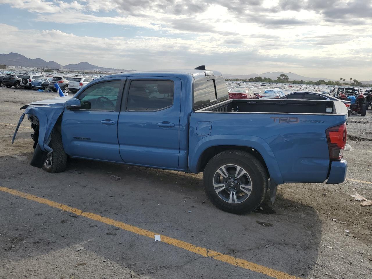 2019 Toyota Tacoma Double Cab - Фото 2