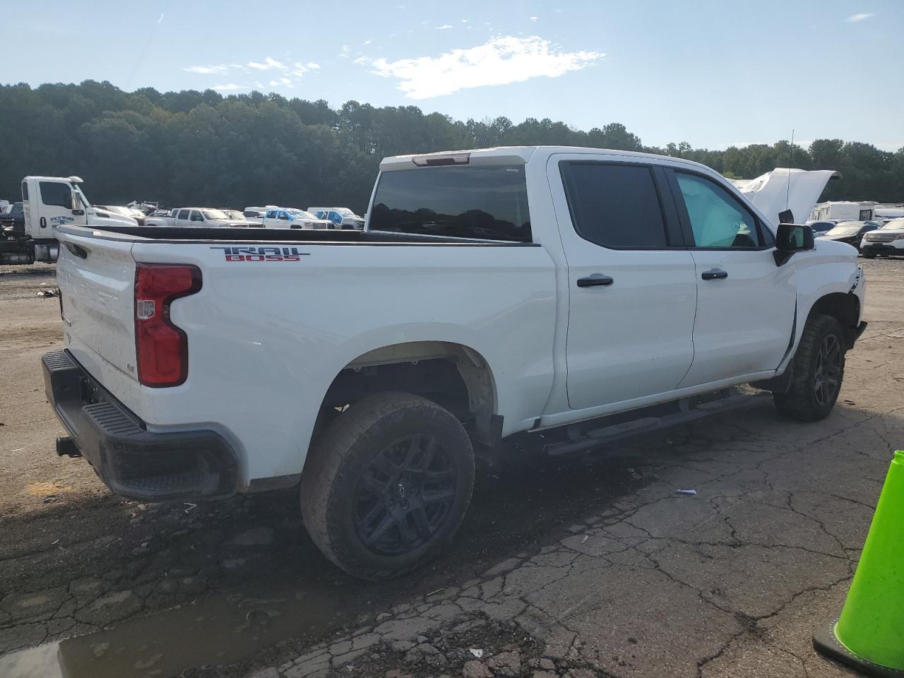 2023 Chevrolet Silverado K1500 Lt Trail Boss - Фото 3