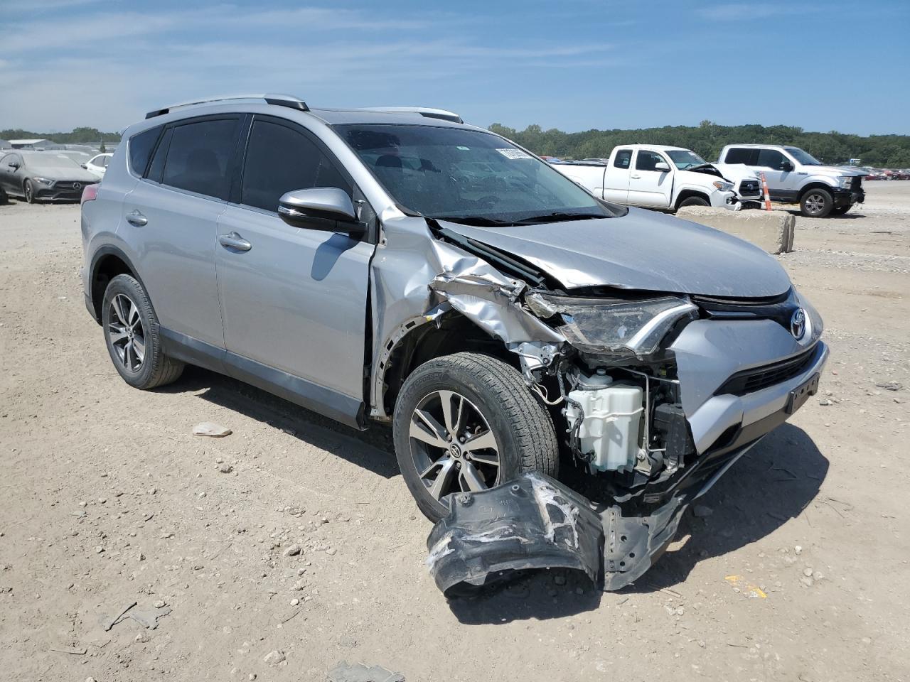 2016 Toyota Rav4 Xle - Фото 4