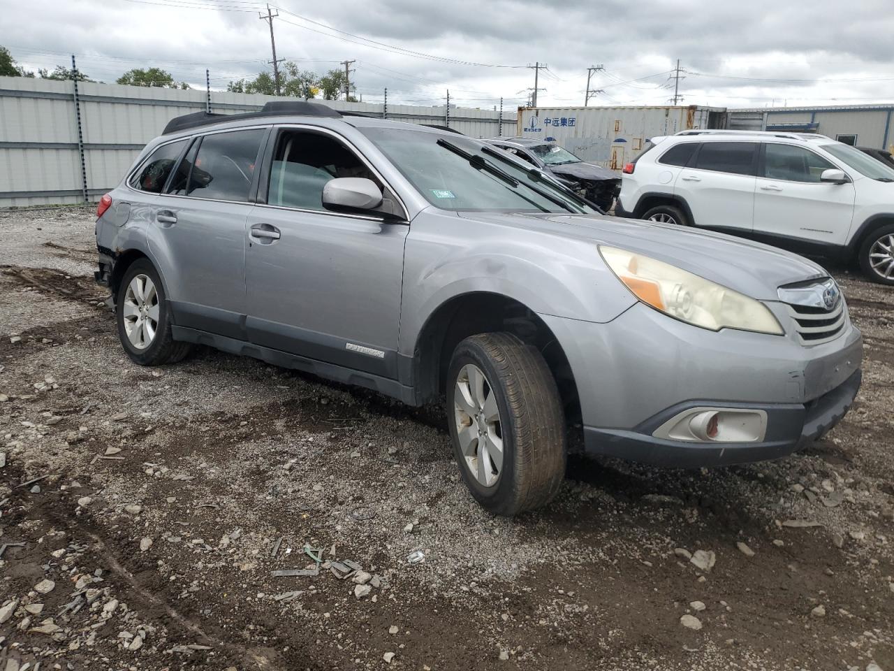 2010 Subaru Outback 2.5I Premium - Image 4