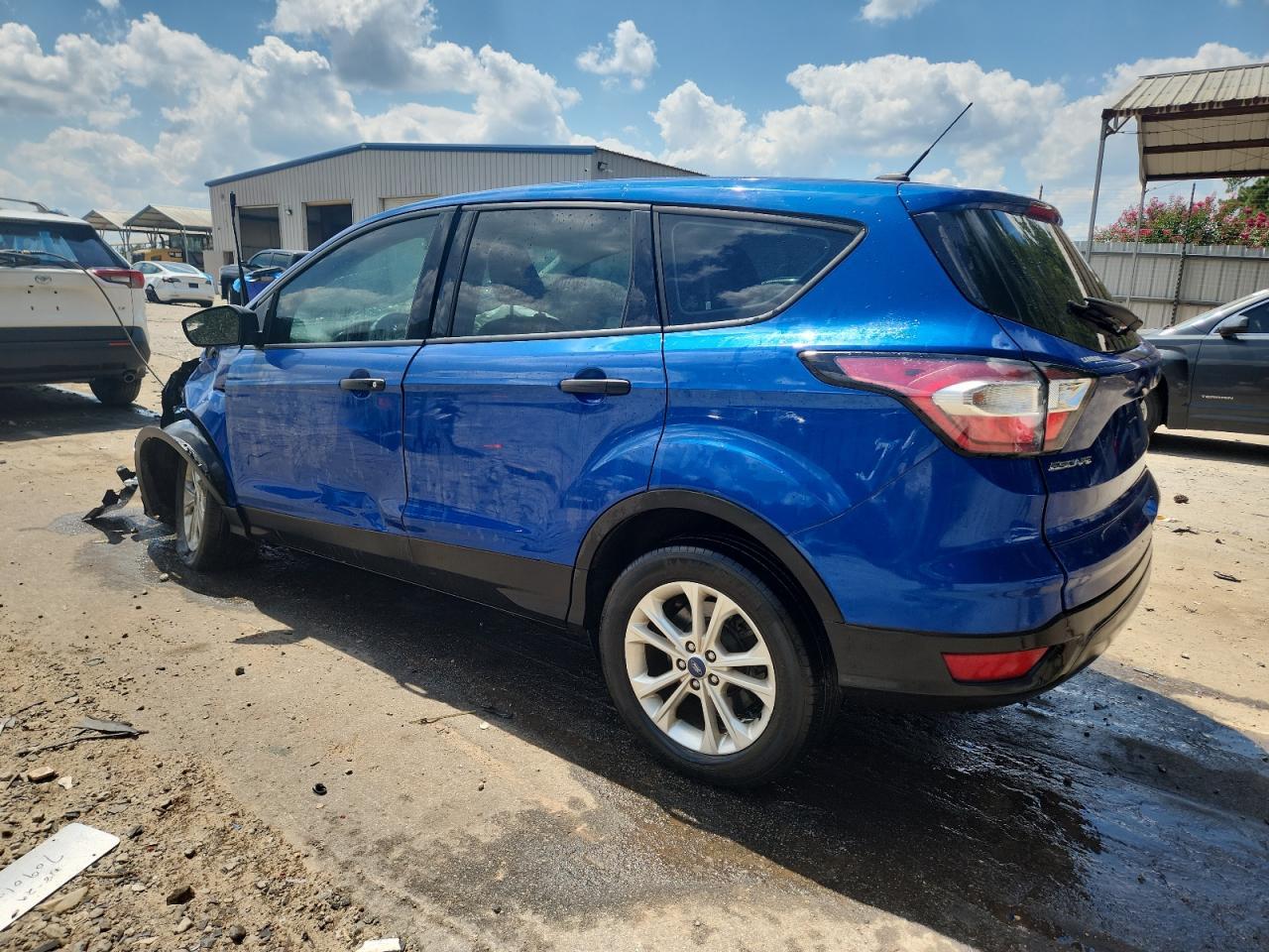 2018 Ford Escape S - Фото 2