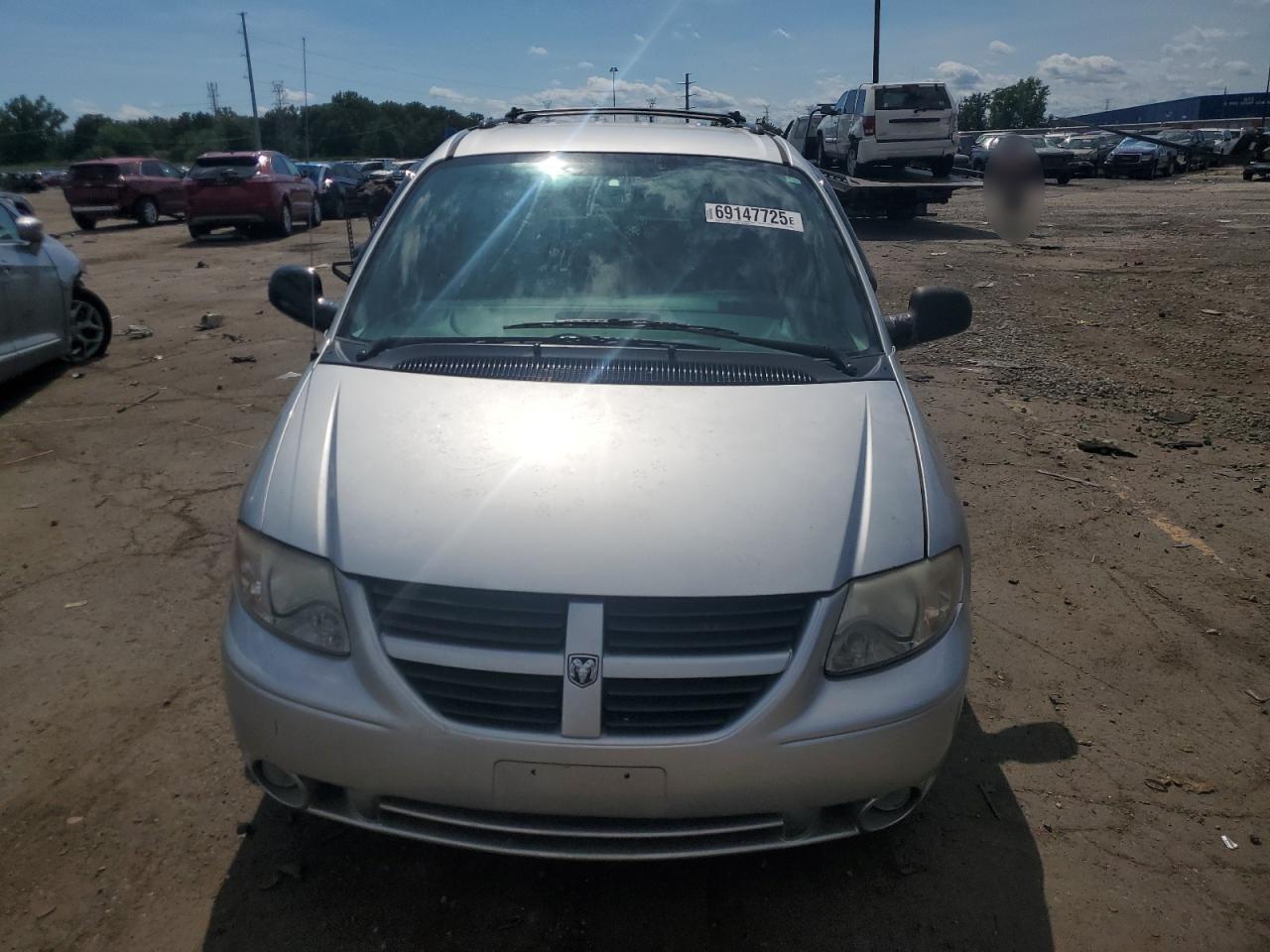 2005 Dodge Grand Caravan Sxt - Image 5