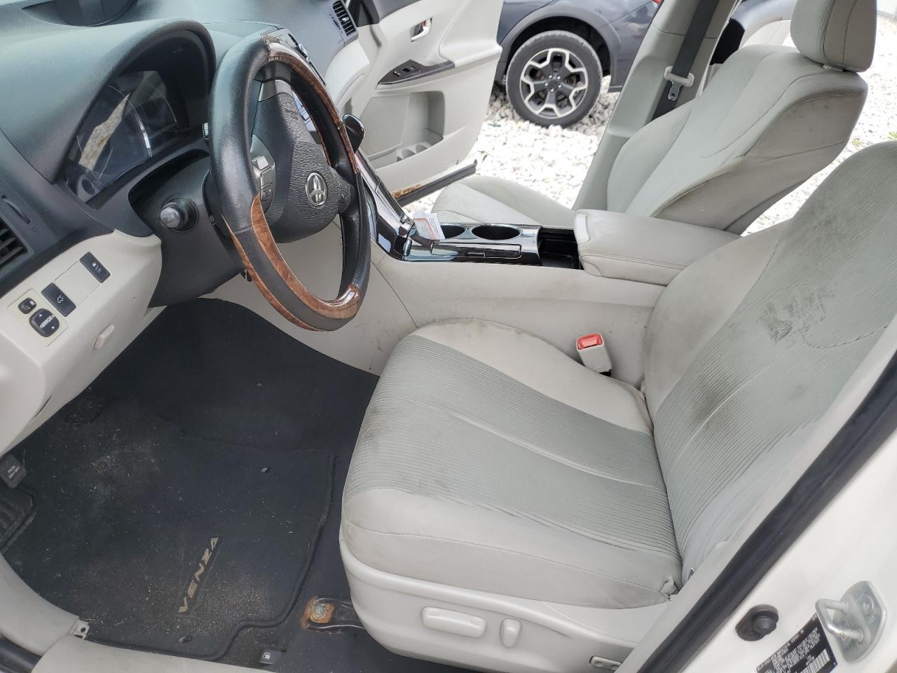 2010 Toyota Venza - Фото 7