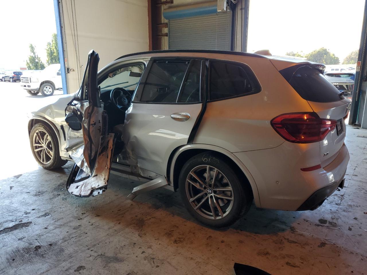 2021 BMW X3 xDrivem40I - Фото 2