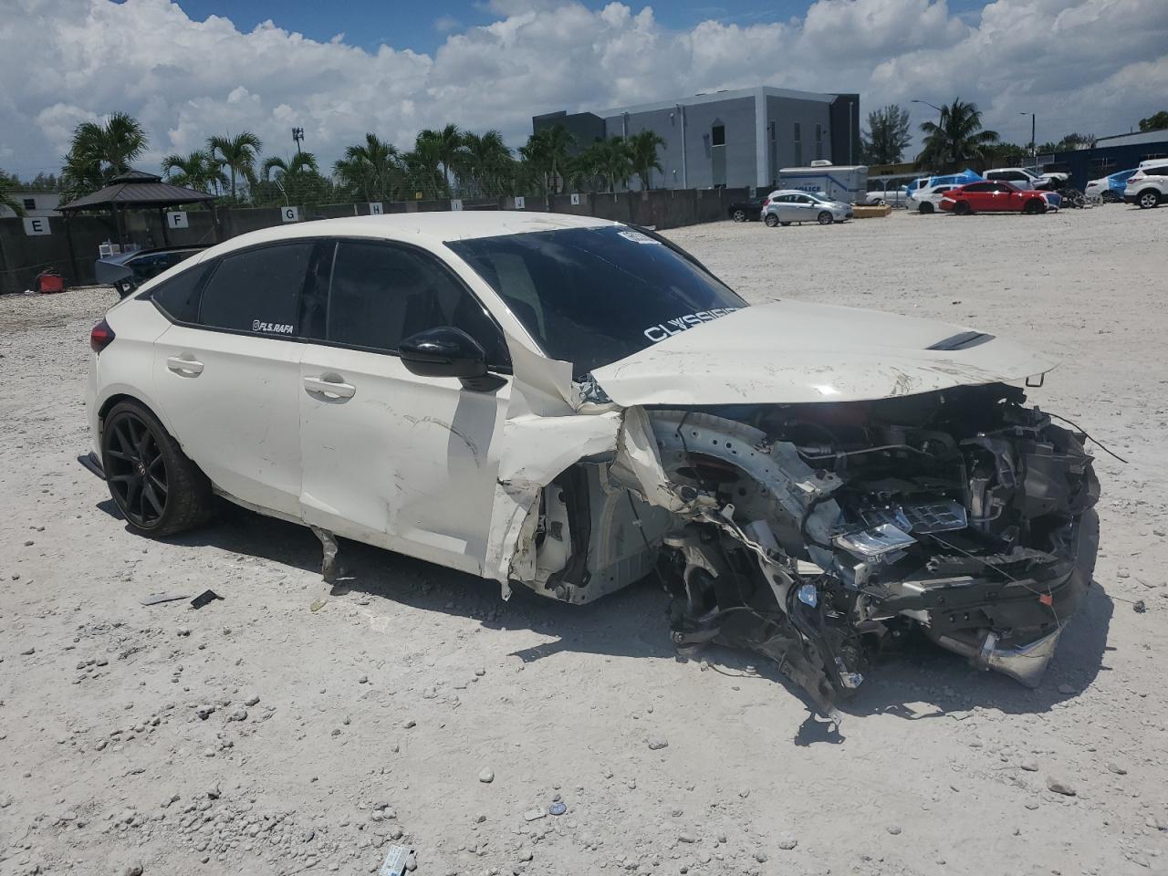 2024 Honda Civic Type-R - Image 4