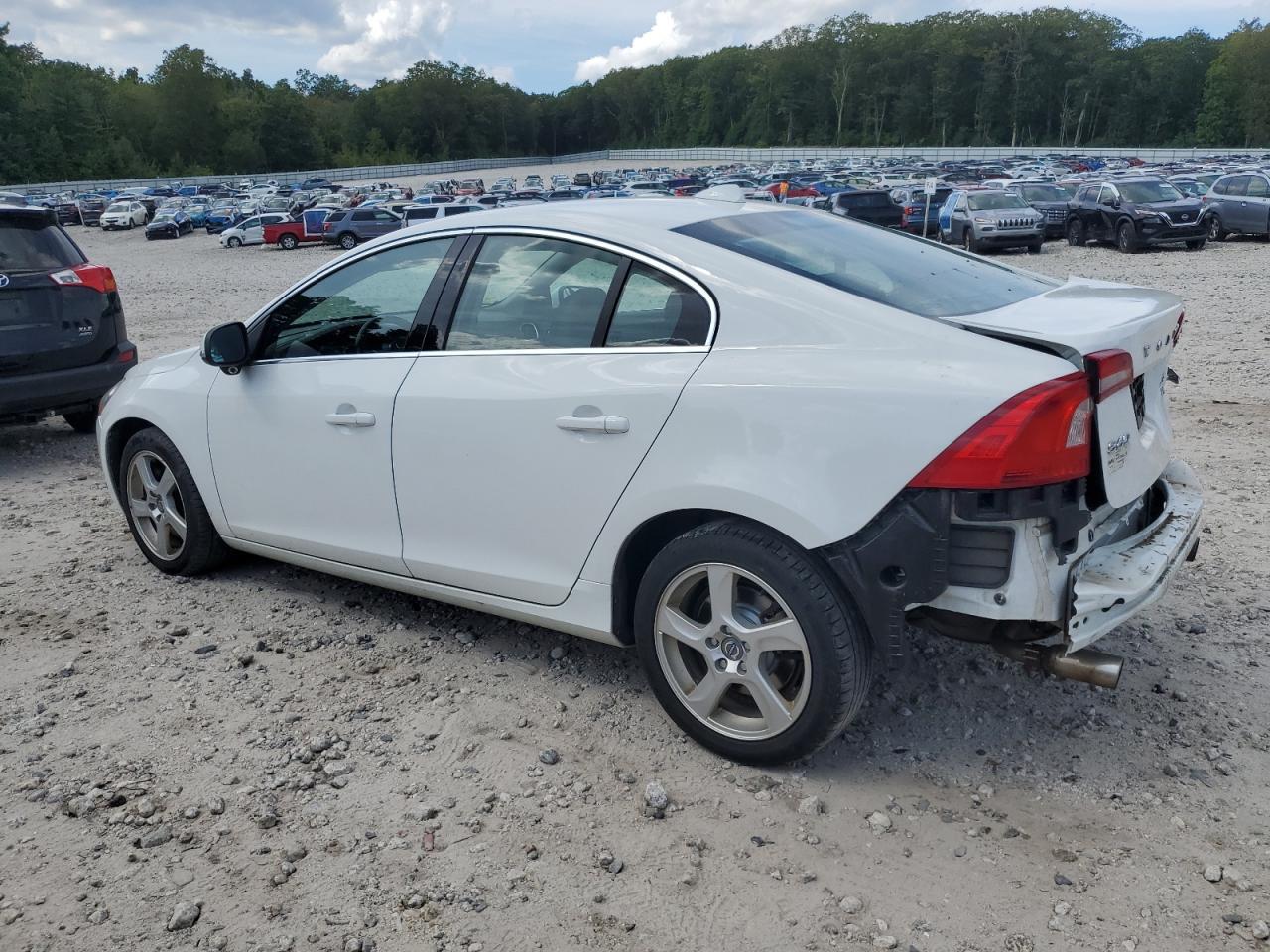 2013 Volvo S60 T5 - Image 2
