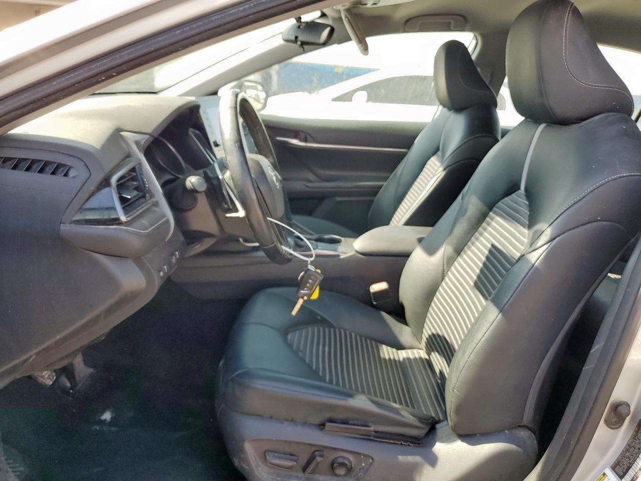 2021 Toyota Camry Se - Фото 7