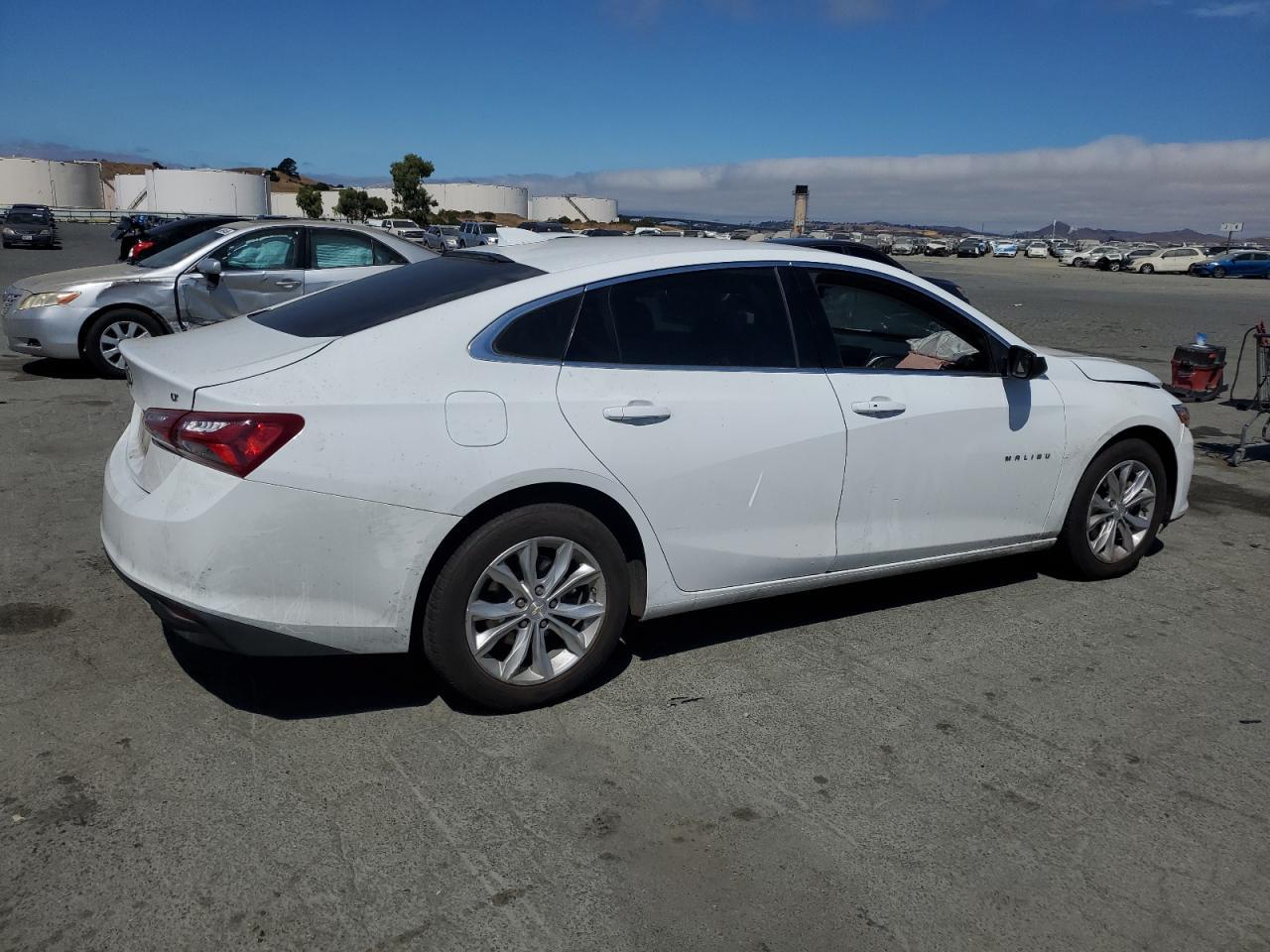 2021 Chevrolet Malibu Lt - Image 3